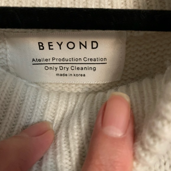 Cream angora hi-low mock turtleneck sweater - Picture 5 of 5